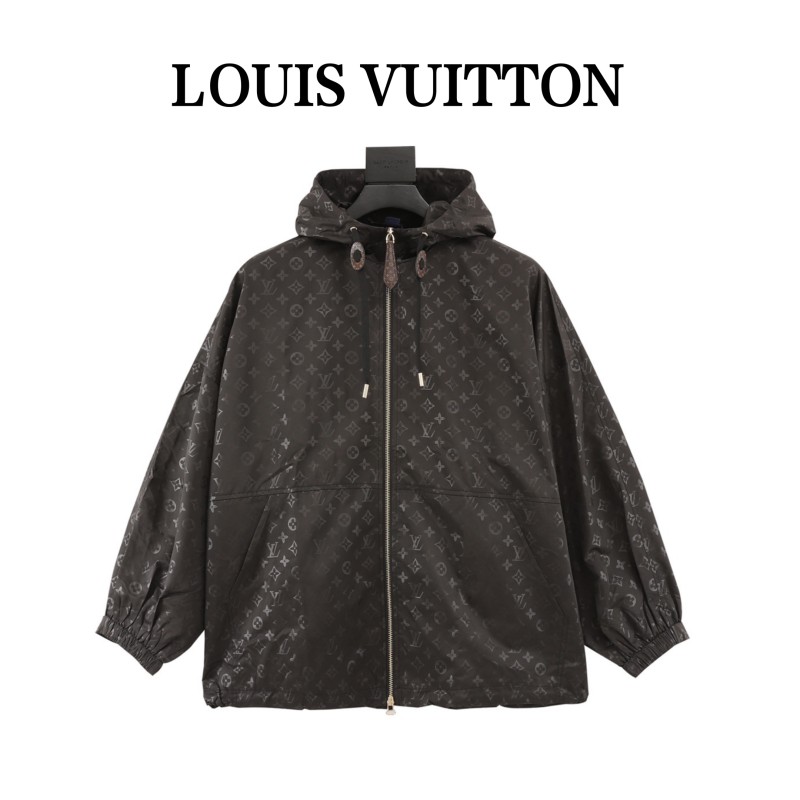 Clothes Louis Vuitton 685
