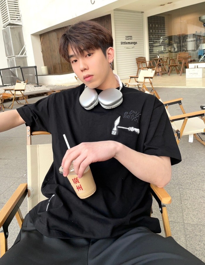 Clothes Louis Vuitton 654