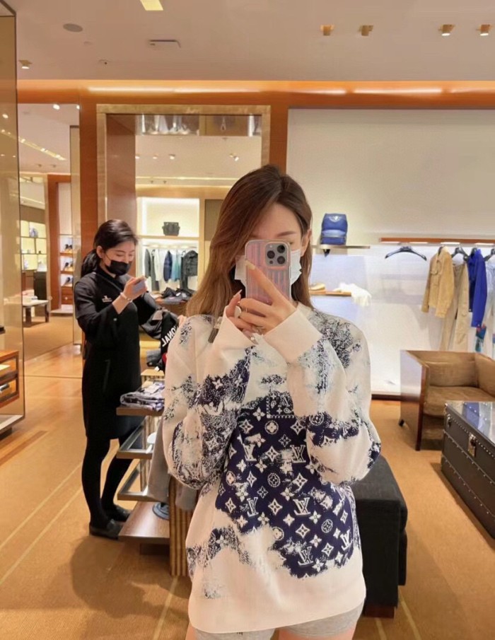 Clothes Louis Vuitton 666