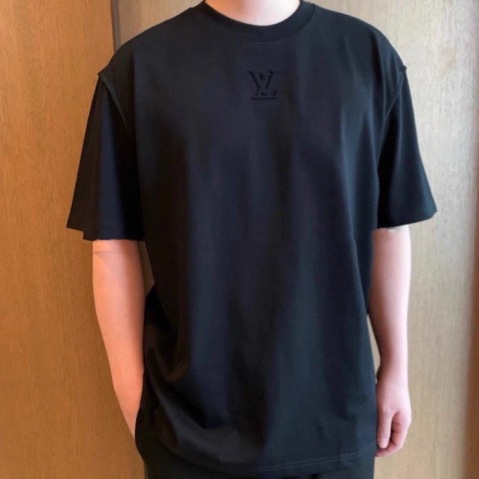 Clothes Louis Vuitton 657