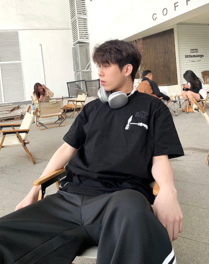 Clothes Louis Vuitton 654