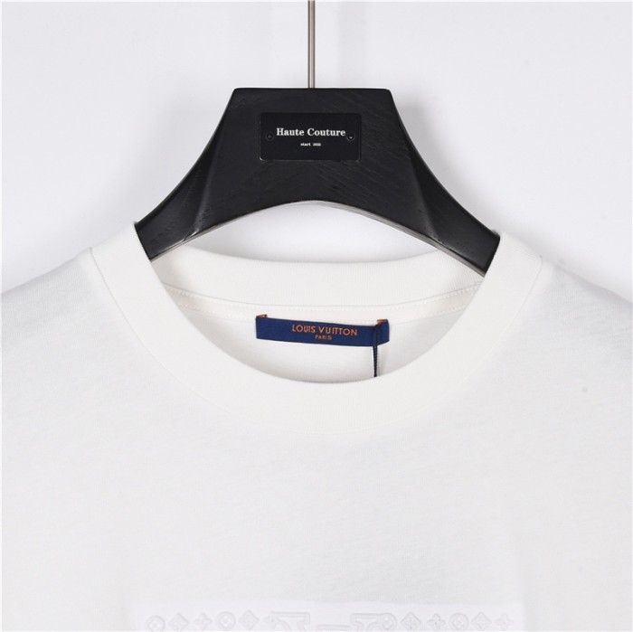 Clothes Louis Vuitton 660