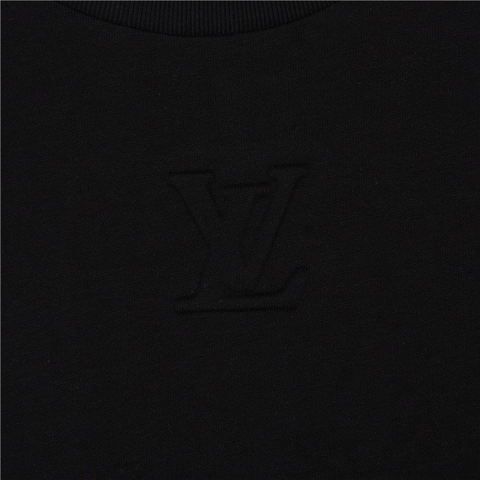 Clothes Louis Vuitton 657