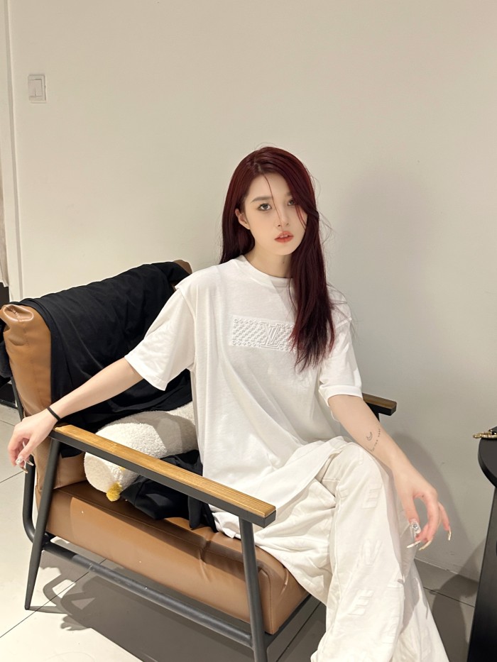 Clothes Louis Vuitton 660