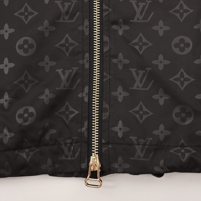 Clothes Louis Vuitton 685