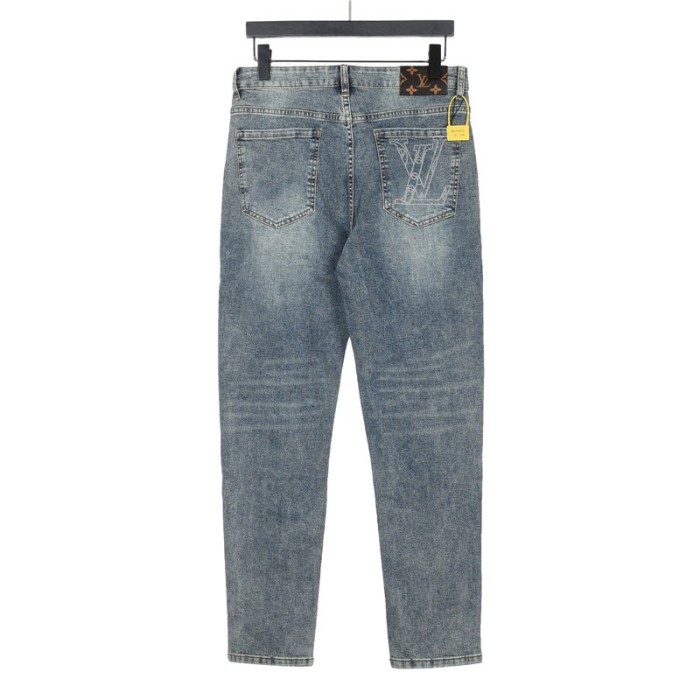 Clothes Louis Vuitton 679