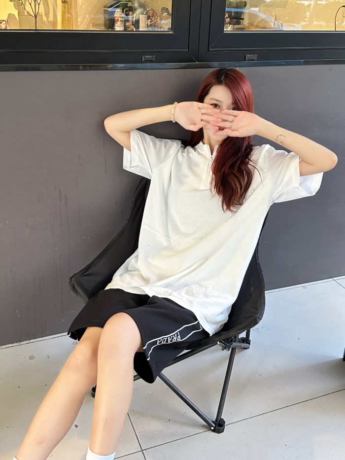 Clothes Louis Vuitton 698