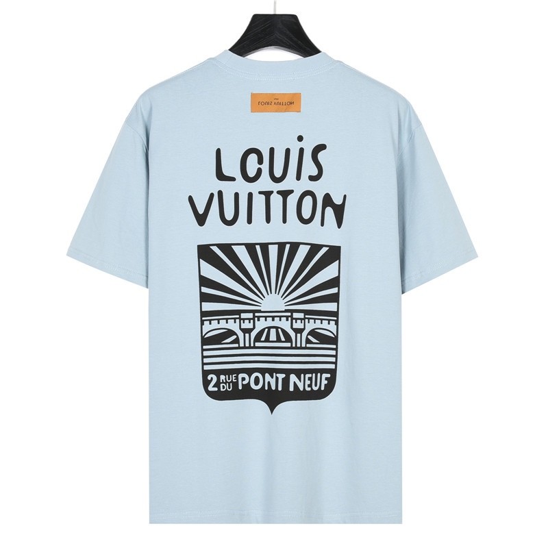 Clothes Louis Vuitton 677