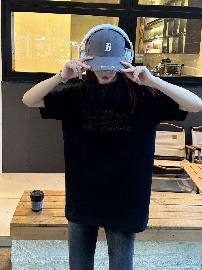 Clothes Louis Vuitton 671