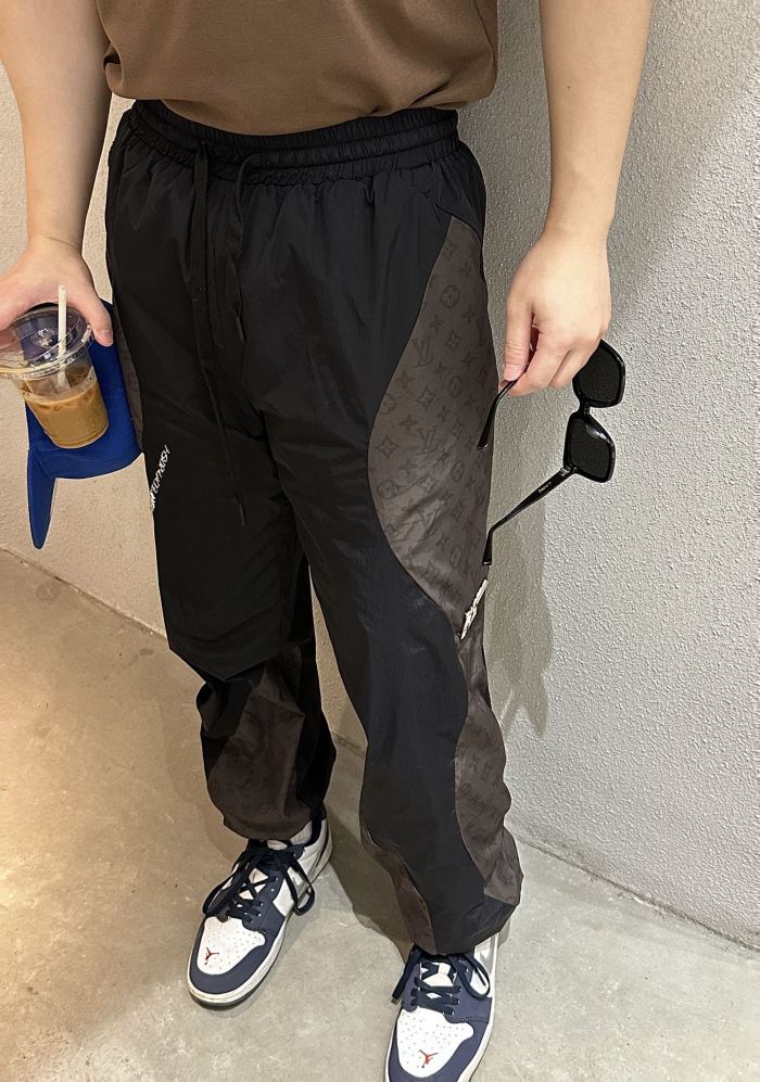 Clothes Louis Vuitton 683