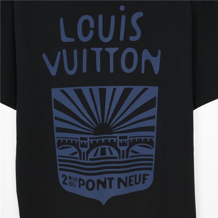 Clothes Louis Vuitton 675