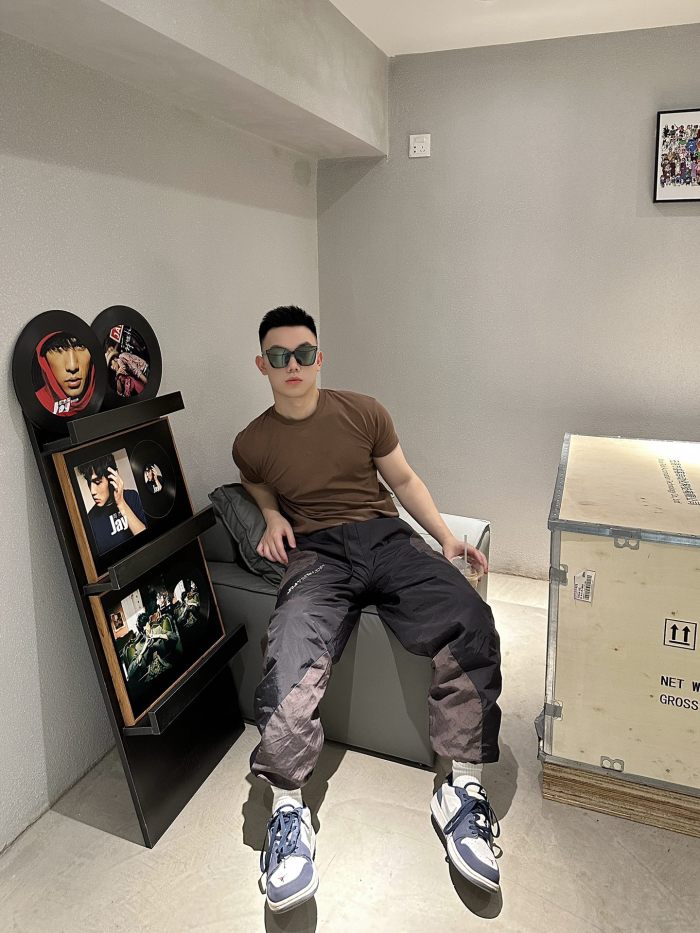 Clothes Louis Vuitton 683