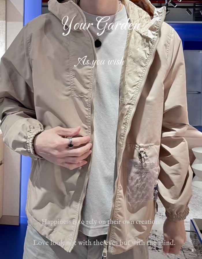 Clothes Louis Vuitton 689