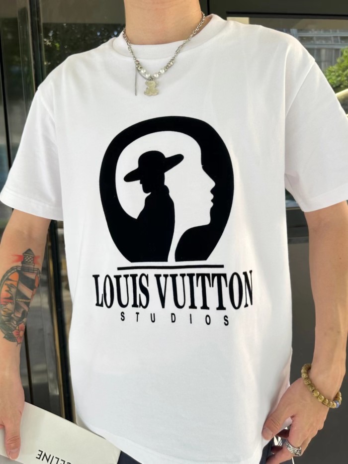 Clothes Louis Vuitton 670