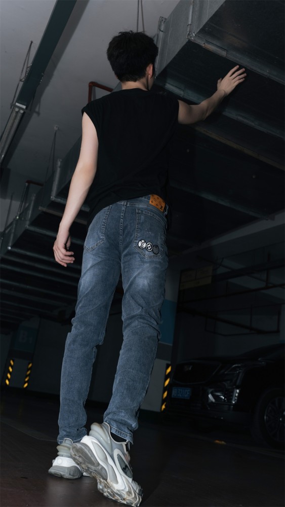 Clothes Louis Vuitton 680