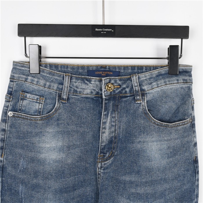 Clothes Louis Vuitton 680