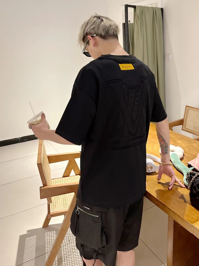 Clothes Louis Vuitton 701