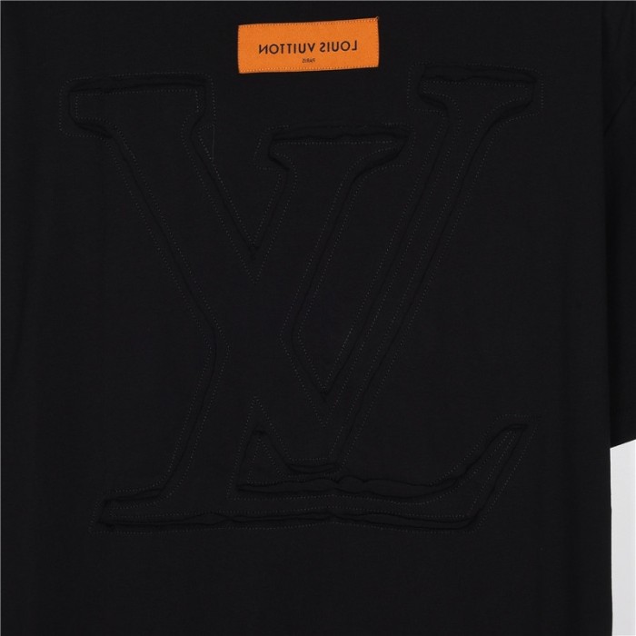 Clothes Louis Vuitton 701