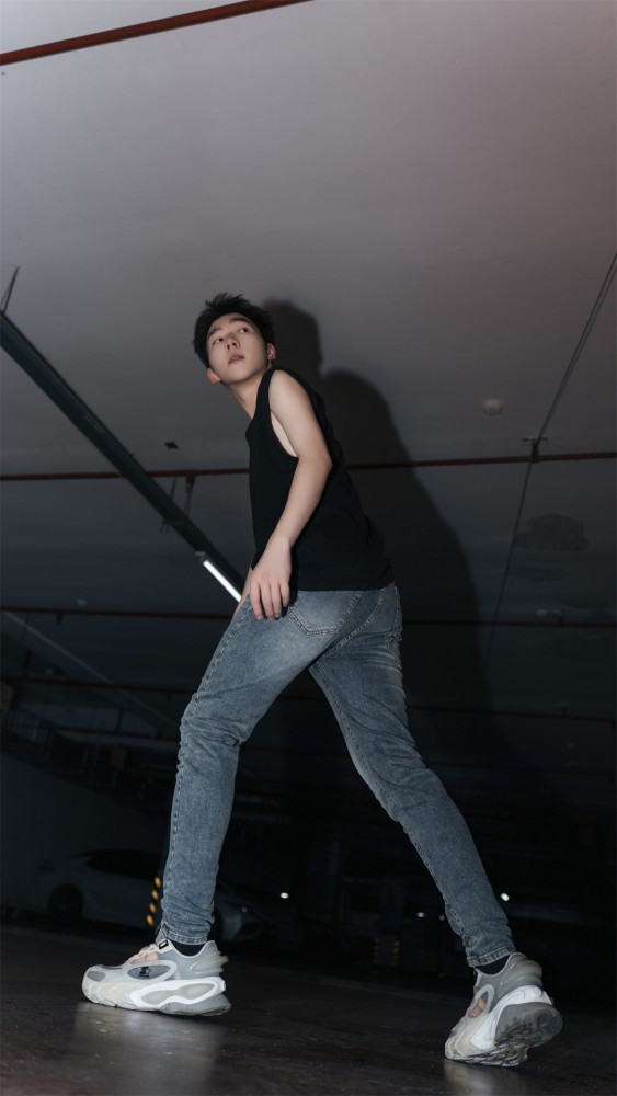 Clothes Louis Vuitton 680