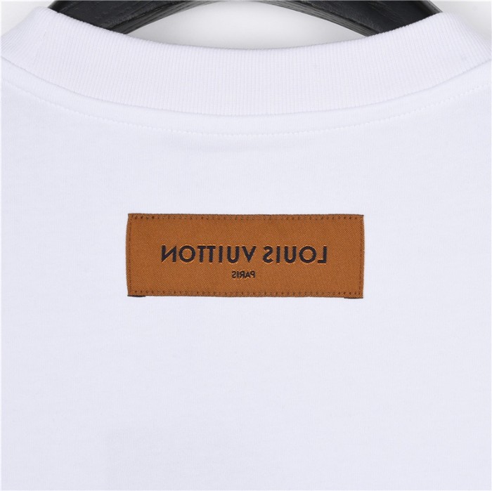 Clothes Louis Vuitton 670