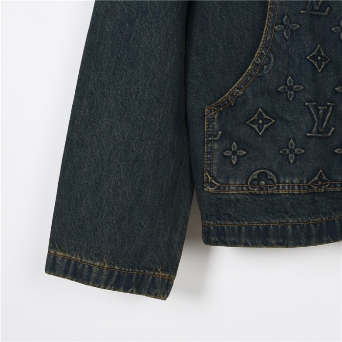 Clothes Louis Vuitton 686