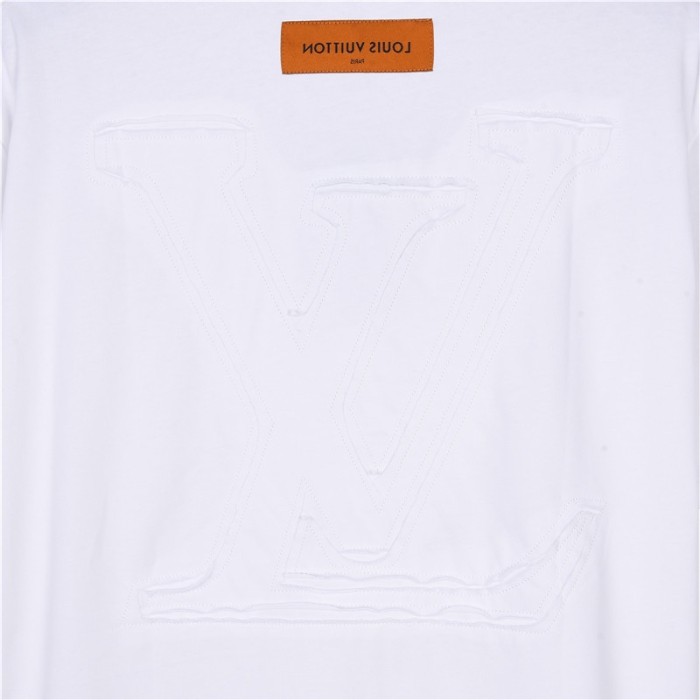 Clothes Louis Vuitton 702