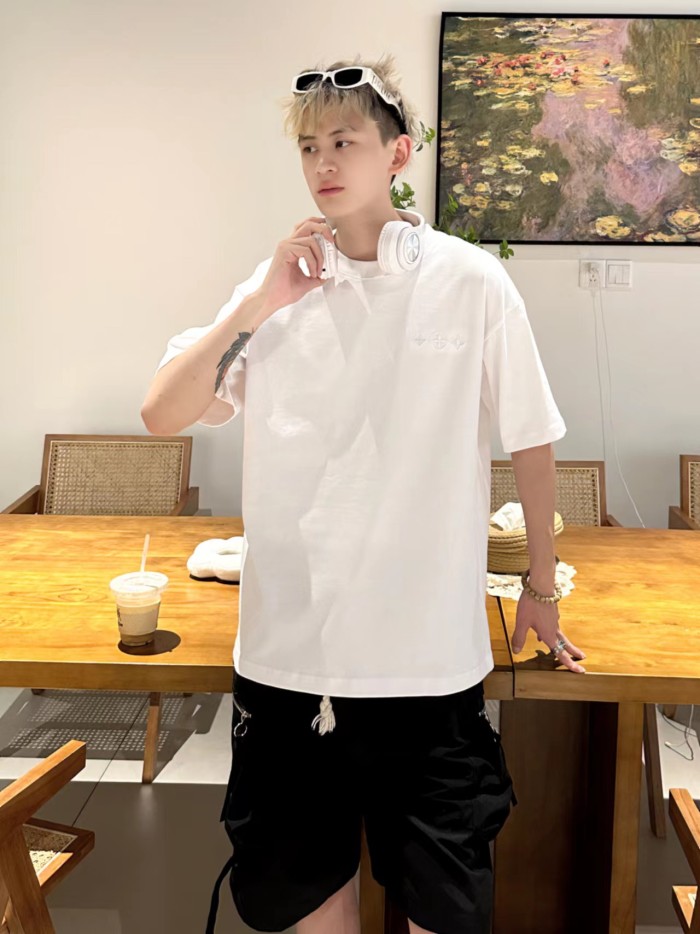 Clothes Louis Vuitton 702