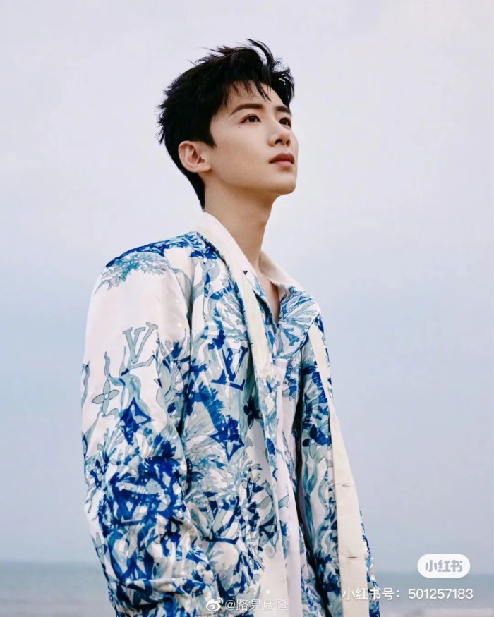 Clothes Louis Vuitton 691