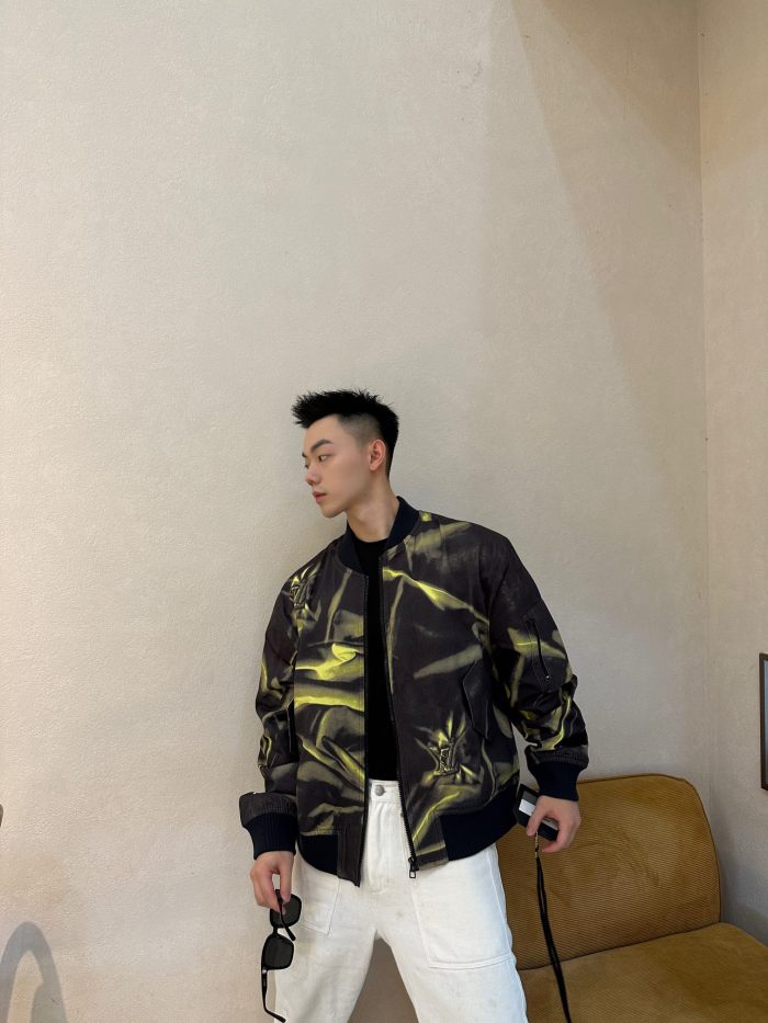 Clothes Louis Vuitton 681