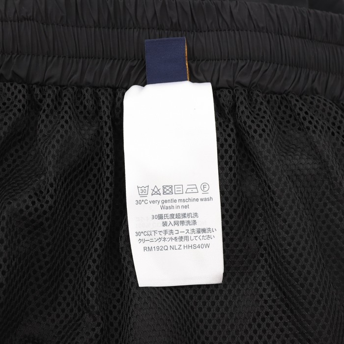 Clothes Louis Vuitton 683