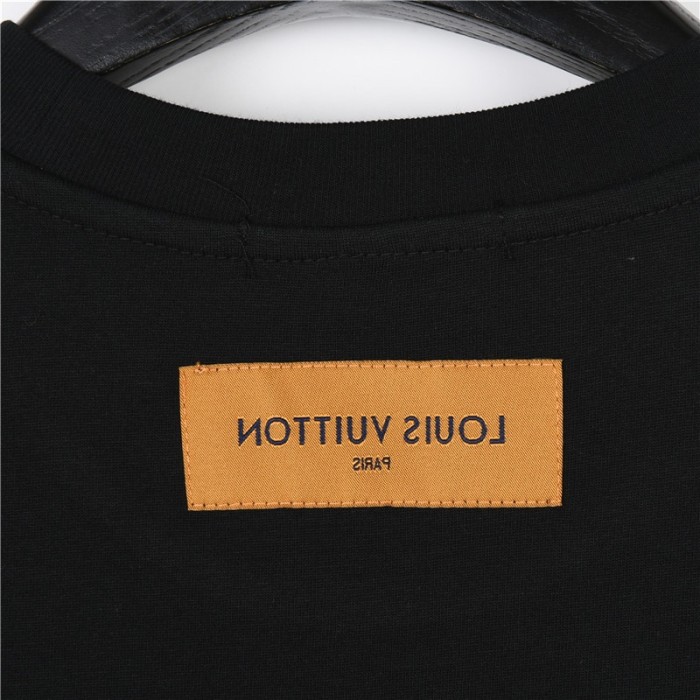 Clothes Louis Vuitton 675
