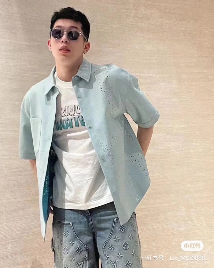 Clothes Louis Vuitton 668