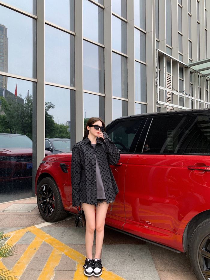 Clothes Louis Vuitton 694