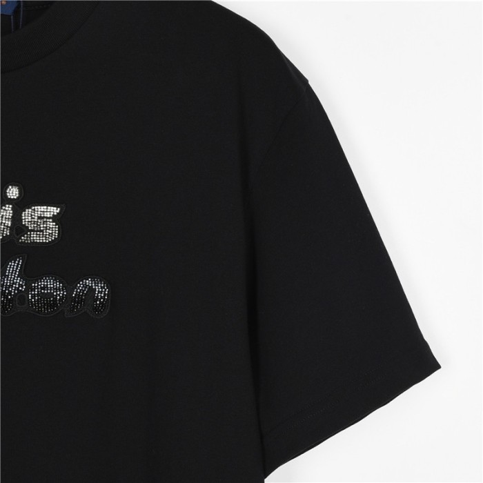 Clothes Louis Vuitton 749