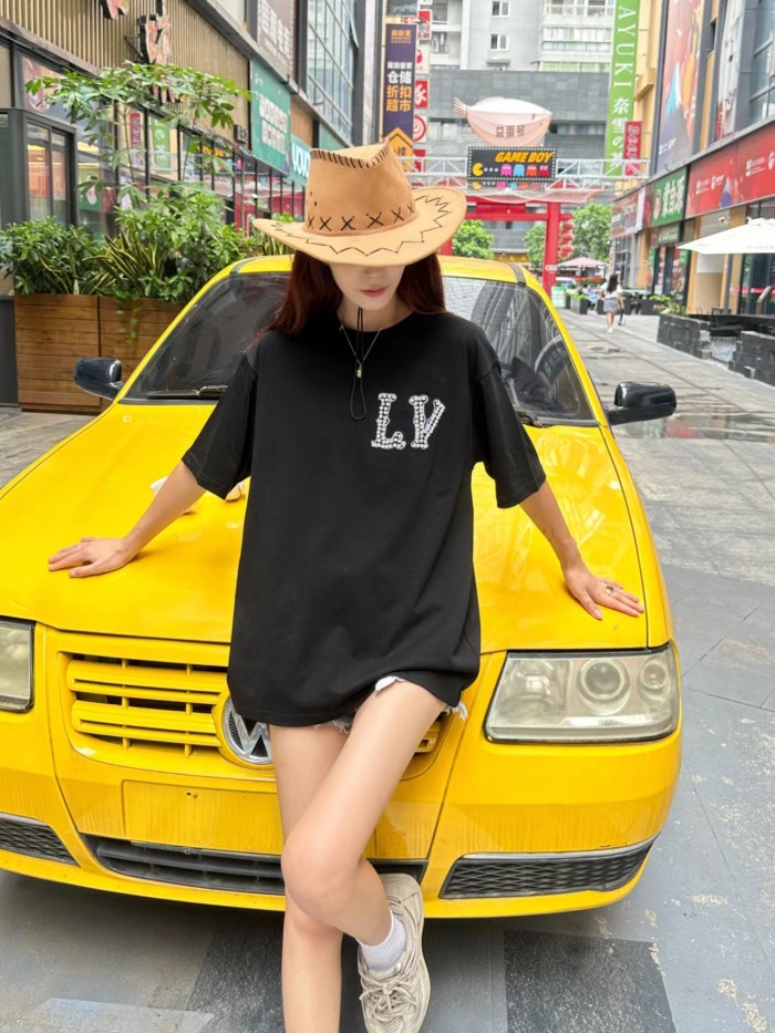 Clothes Louis Vuitton 734