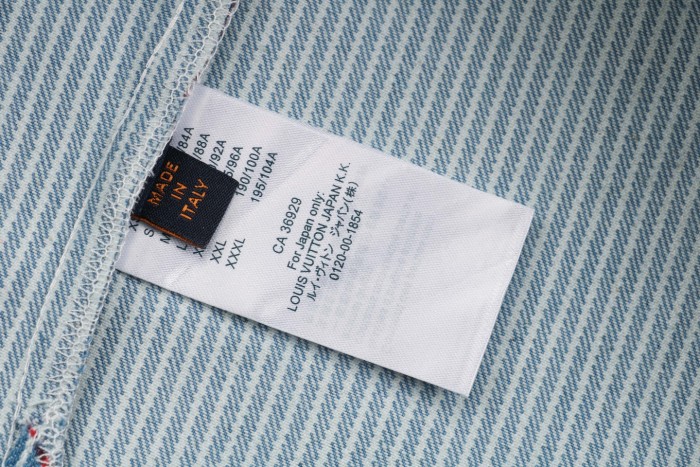 Clothes Louis Vuitton 705