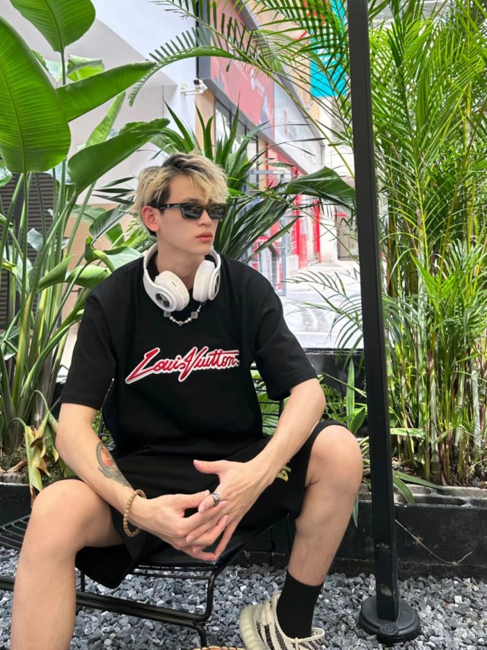 Clothes Louis Vuitton 732