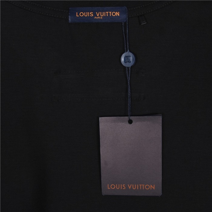 Clothes Louis Vuitton 752