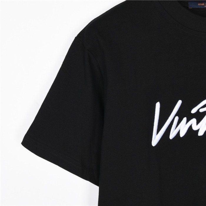 Clothes Louis Vuitton 739