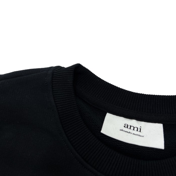 Clothes AMI 19
