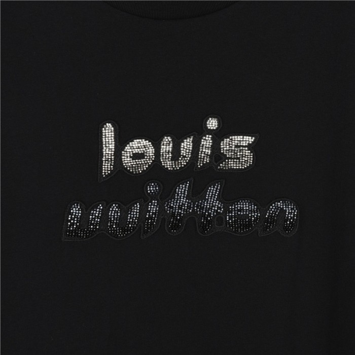 Clothes Louis Vuitton 749