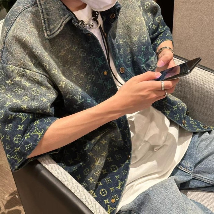 Clothes Louis Vuitton 711