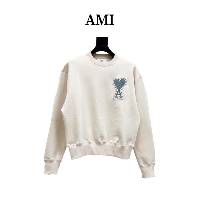 Clothes AMI 22