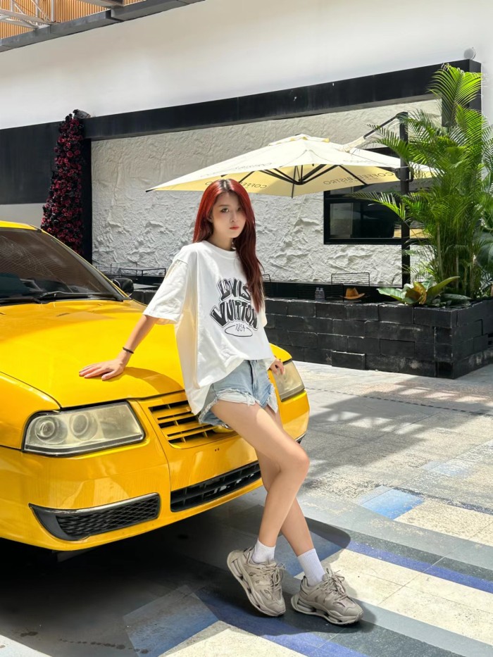 Clothes Louis Vuitton 735