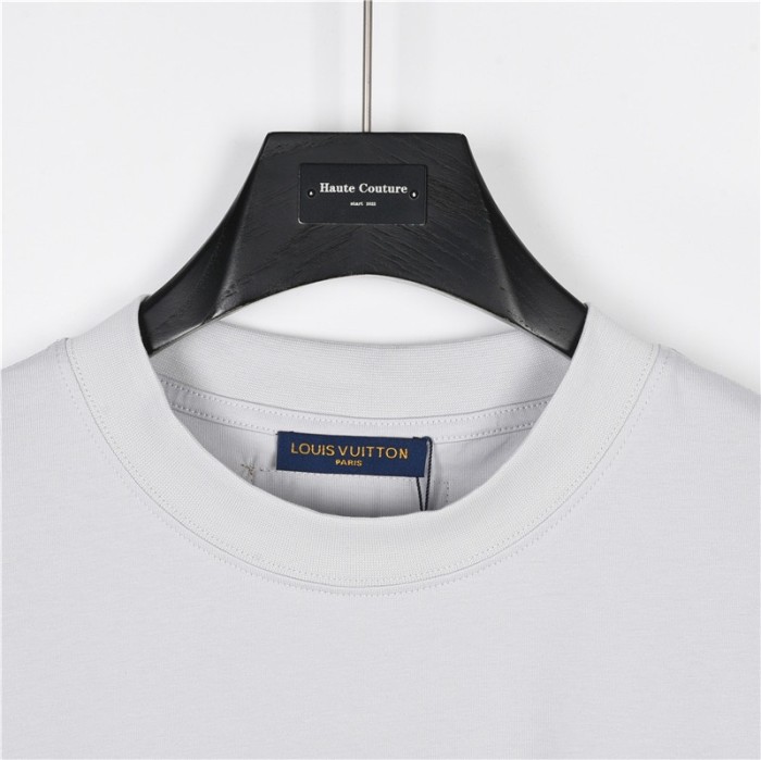 Clothes Louis Vuitton 741