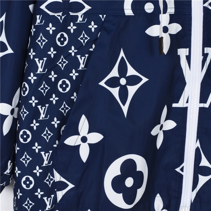 Clothes Louis Vuitton 758