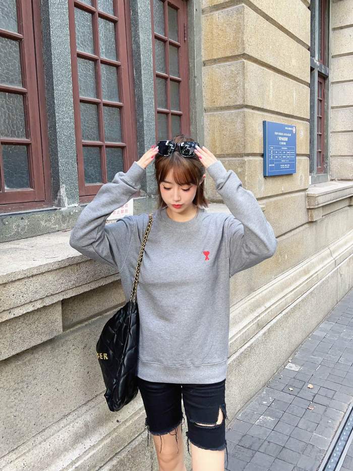 Clothes AMI 18