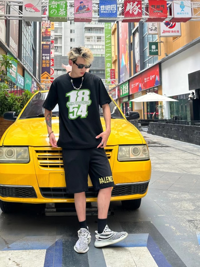 Clothes Louis Vuitton 718