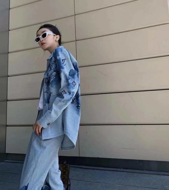 Clothes Louis Vuitton 705