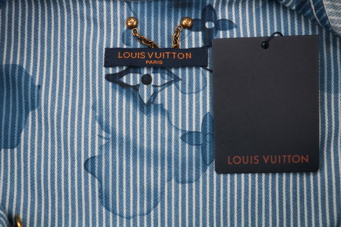 Clothes Louis Vuitton 705